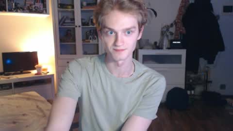 Snapshot of daniel_yumm chatting on 04.05.26 Daniel online show from 04.05.26