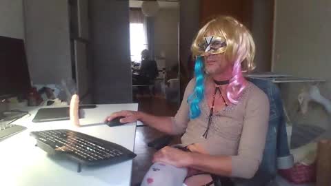 Snapshot of daniela69i chatting on 12.19.24 newcumer online show from 12.19.24