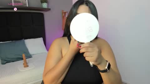 Snapshot of daniela_crozee_ chatting on 11.07.25 D A N I online show from 11.07.25