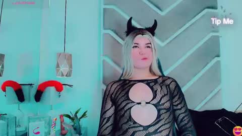 Snapshot of danielaadamss chatting on 03.07.25 Daniela online show from 03.07.25