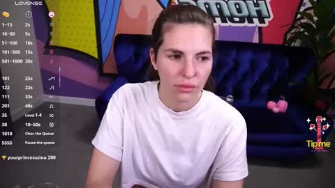 danielareign online show from 11.03.25