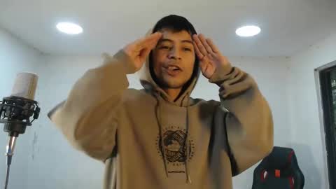 Snapshot of danielitopapii chatting on 10.11.25 danielitopapii online show from 10.11.25