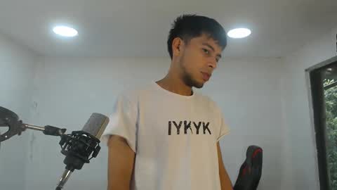 Snapshot of danielitopapii chatting on 10.16.25 danielitopapii online show from 10.16.25