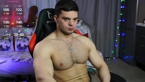 Snapshot of danielkraig_for_u chatting on 01.12.25 Daniel Kraig online show from 01.12.25