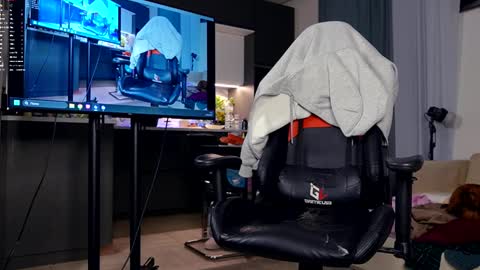 Snapshot of danielkraig_for_u chatting on 02.11.26 Daniel Kraig online show from 02.11.26