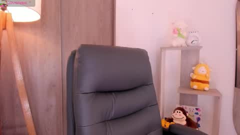 Danielle Rose online show from 10.10.25