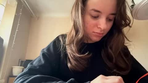 Mia online show from 10.29.25