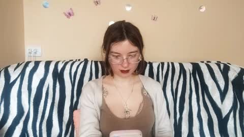 Mia online show from 04.20.26