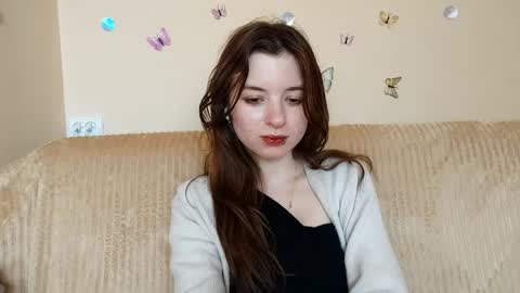 Snapshot of daniellevaulet chatting on 05.04.26 Mia online show from 05.04.26