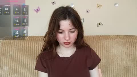Snapshot of daniellevaulet chatting on 05.13.26 Mia online show from 05.13.26