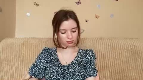 Snapshot of daniellevaulet chatting on 07.20.26 Mia online show from 07.20.26