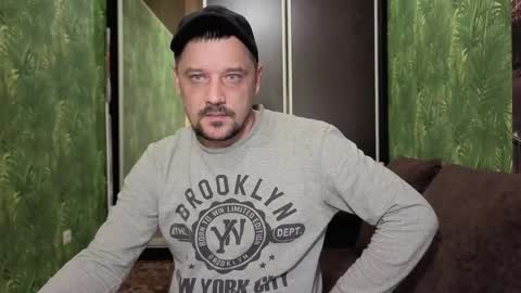 Snapshot of danielocool chatting on 09.17.25 DanieloCool online show from 09.17.25