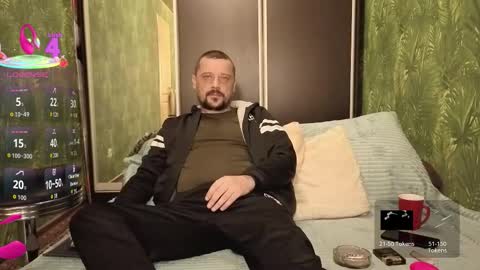 Snapshot of danielocool chatting on 11.22.25 DanieloCool online show from 11.22.25