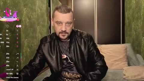 Snapshot of danielocool chatting on 12.18.25 DanieloCool online show from 12.18.25