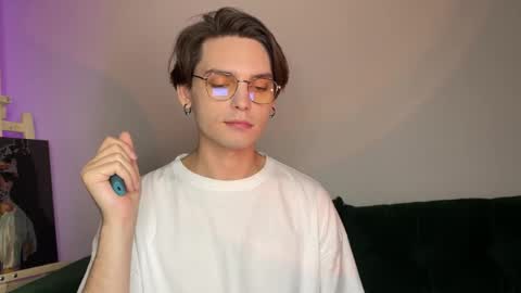 danieltuckerr online show from 10.05.25