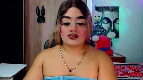 Snapshot of danipein chatting on 10.05.25 danipein online show from 10.05.25