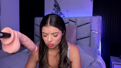 Dani Phonenix online show from 01.27.25