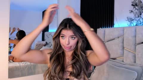 Dani Phonenix online show from 02.08.25