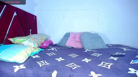 danisabrownn online show from 12.03.24