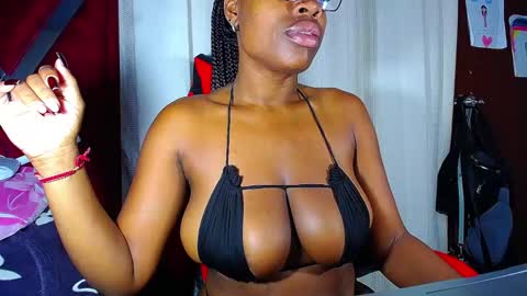 danisabrownn online show from 12.04.25