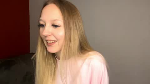 Snapshot of danitawind chatting on 06.03.26 Kiki online show from 06.03.26