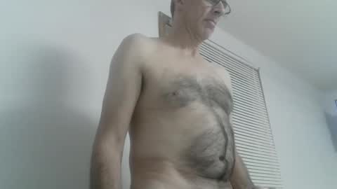 danl20012001 online show from 10.21.25