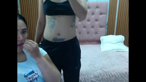 Snapshot of dann_jell chatting on 05.27.26 Danniela y Victoria online show from 05.27.26