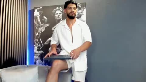 Snapshot of dann_saenz chatting on 01.01.25 Dann saenz online show from 01.01.25