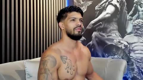Snapshot of dann_saenz chatting on 01.01.25 Dann saenz online show from 01.01.25