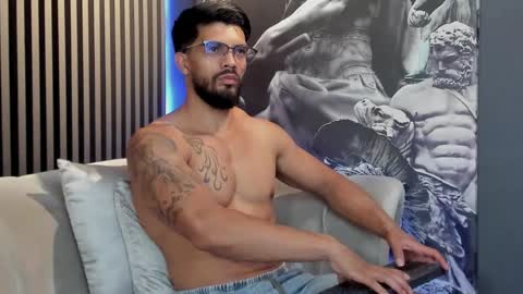 Snapshot of dann_saenz chatting on 01.05.25 Dann saenz online show from 01.05.25