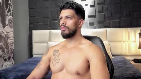 Snapshot of dann_saenz chatting on 01.11.25 Dann saenz online show from 01.11.25