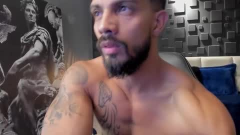 Snapshot of dann_saenz chatting on 01.19.25 Dann saenz online show from 01.19.25