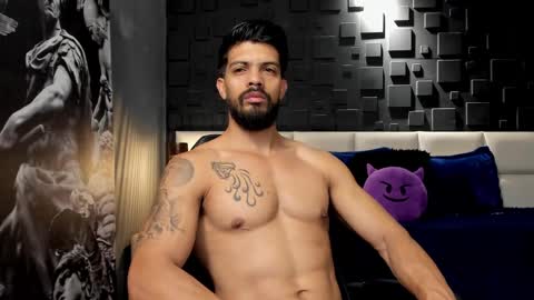 Snapshot of dann_saenz chatting on 01.24.25 Dann saenz online show from 01.24.25