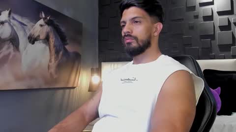 Snapshot of dann_saenz chatting on 02.04.25 Dann saenz online show from 02.04.25