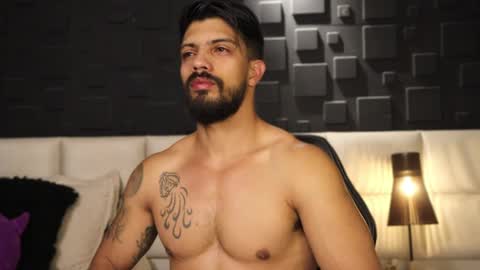 Snapshot of dann_saenz chatting on 02.15.25 Dann saenz online show from 02.15.25