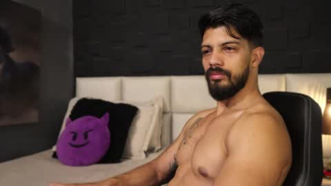 Snapshot of dann_saenz chatting on 02.16.25 Dann saenz online show from 02.16.25