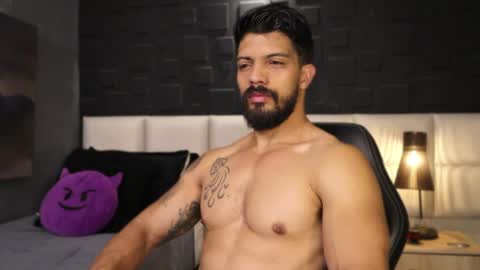 Snapshot of dann_saenz chatting on 02.17.25 Dann saenz online show from 02.17.25