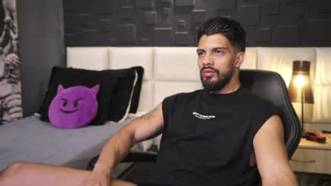 Snapshot of dann_saenz chatting on 02.22.25 Dann saenz online show from 02.22.25