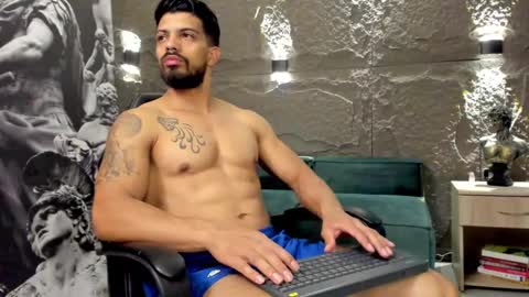 Snapshot of dann_saenz chatting on 02.27.25 Dann saenz online show from 02.27.25