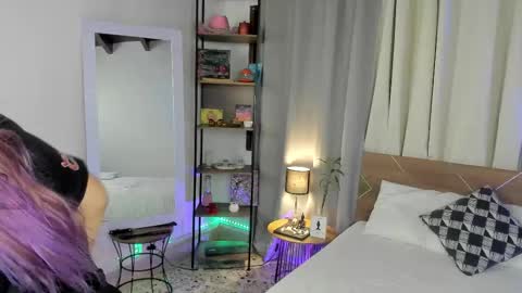 Dannacastle online show from 01.11.26