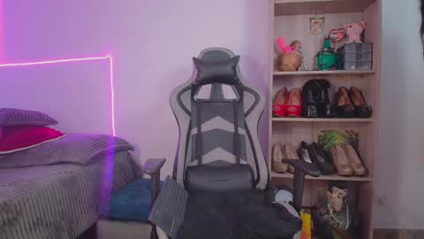 danna isabella online show from 02.13.26