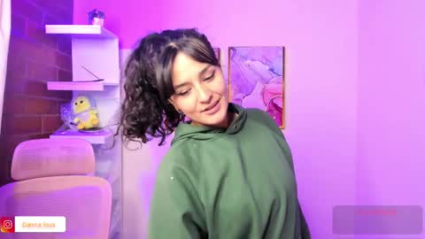 Danna Lovs online show from 03.10.25