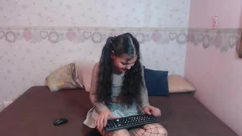 Snapshot of danna_luz1 chatting on 02.21.26 Luz online show from 02.21.26