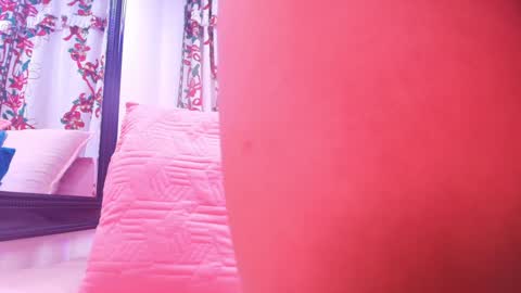 Danna Berlin  online show from 12.21.24