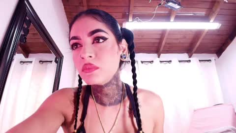 Danna Berlin  online show from 01.08.25