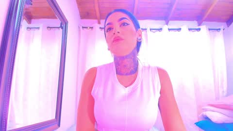 Danna Berlin  online show from 01.16.25