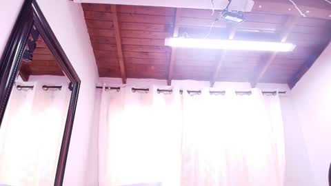 Danna Berlin  online show from 01.18.25
