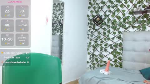 dannaberlin_0 online show from 12.30.24