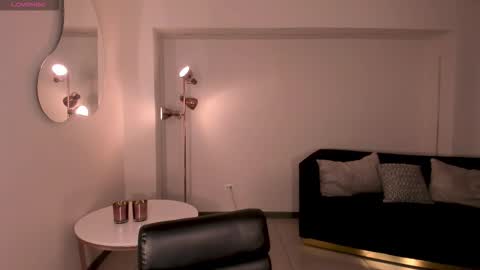 Danna Cruz  online show from 03.14.26