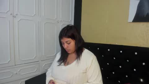 Danna Garza online show from 02.11.25